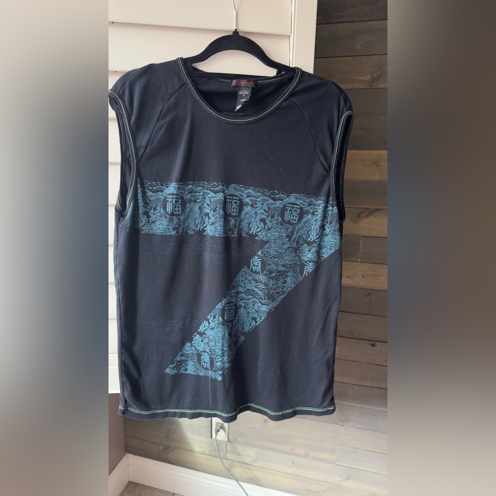 Cusco Barcelona Men’s abstract Graphic. Made in Spain.